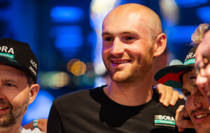 Jordi Meeus vainqueur de l'étape à Paris