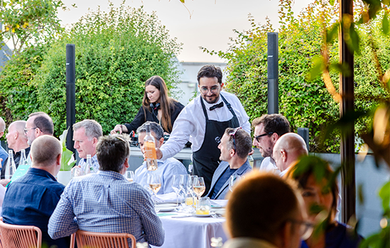 Diner exclusif sur un rooftop parisien