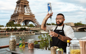 Prestation mixologie au pied de la Tour Eiffel