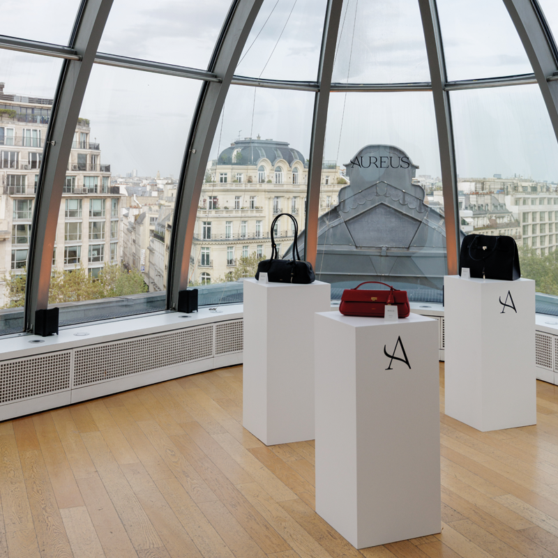 Lancement de marque au Dôme des Champs-Élysées à Paris pour la maison de maroquinerie Aureus