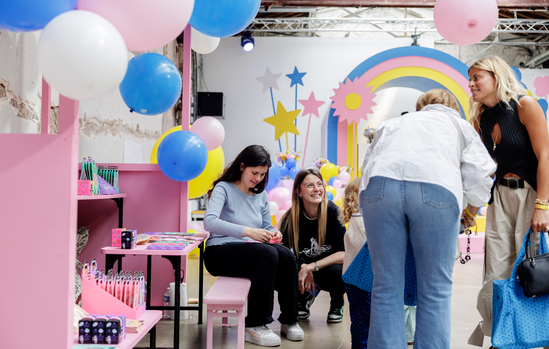 Atelier pour enfants lors d'un événement de marque à Paris