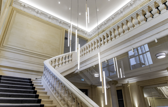 Escalier d'honneur de l'hôtel particulier du Rooftop Courcelles