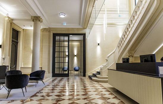 Hall d'accueil du Rooftop Courcelles à Paris